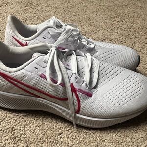 Women’s Nike Pegasus 38-Worn once!